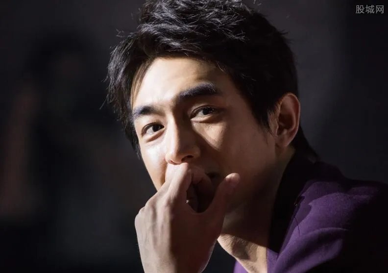 林更新出柜消息是真是假 绯闻女友那么多只是障眼法？