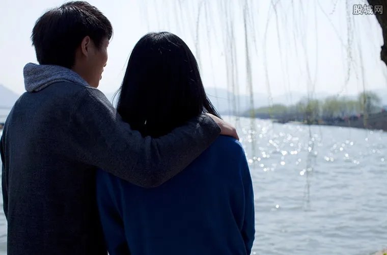 试婚一个月后分手 男方要求退还16.6万开销