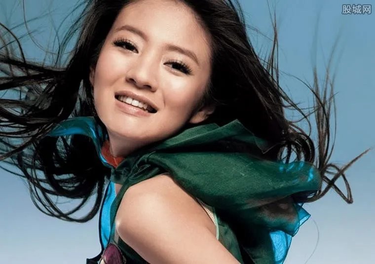 安以轩照片风波 因某种原因导致安以轩的裙子被飘起