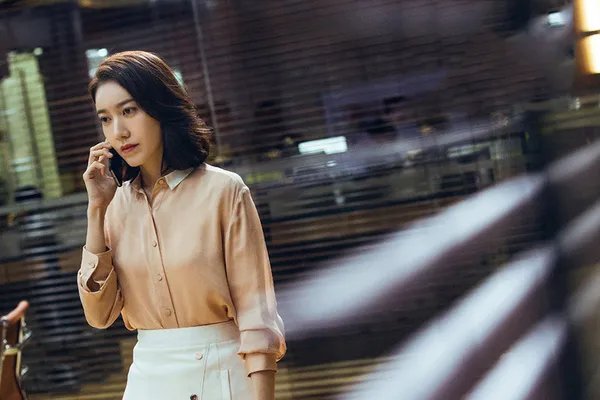 穿阔腿裤怎么搭配上衣?