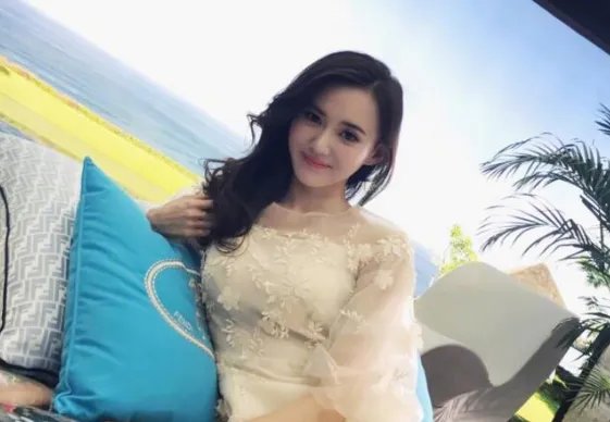 江铠同爸爸是干什么的？