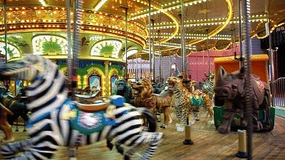 海昌不夜城有哪些项目？有适合全家玩的么？