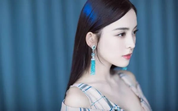 古力娜扎取关张翰之前,张翰已取关古力娜扎,你认为她现在才取关张翰是什么原因?