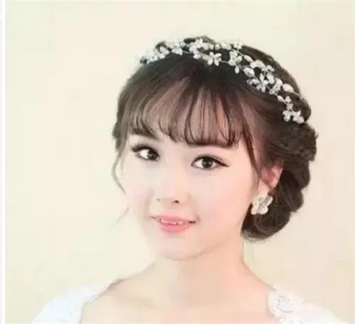 新娘结婚当天发型图片欣赏  新娘结婚当天扎什么发型好