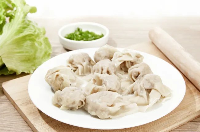 冬至吃饺子的由来的故事 有关冬至吃饺子的传说