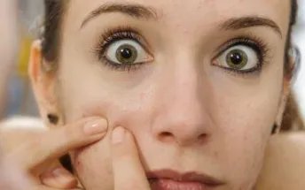 复合彩光祛痘印多少钱