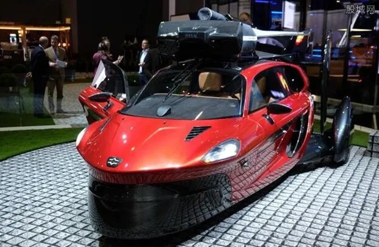 首款飞行汽车亮相 售价60万美元开车上天不是梦