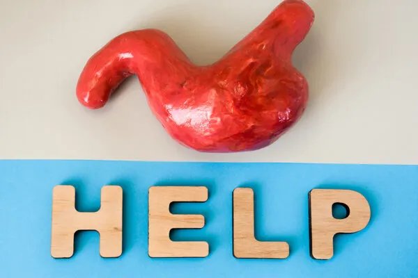 考试中胃出血送医，胃出血严重吗？