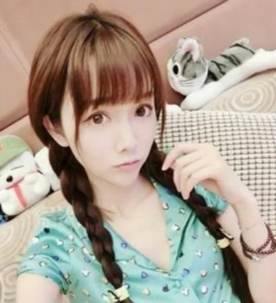 非主流刘海发型图片:一点也不夸张的时尚造型