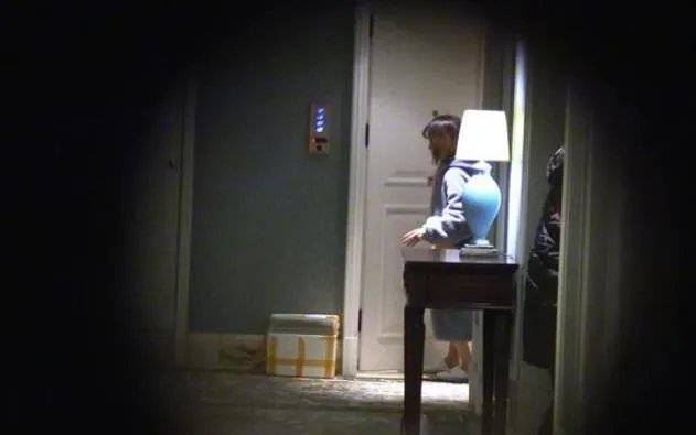 张丹峰毕滢再同房:这次直接穿着浴袍光着小腿进去