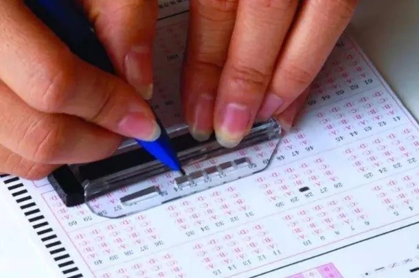 河南平顶山一考生撕他人答题卡是怎么回事?