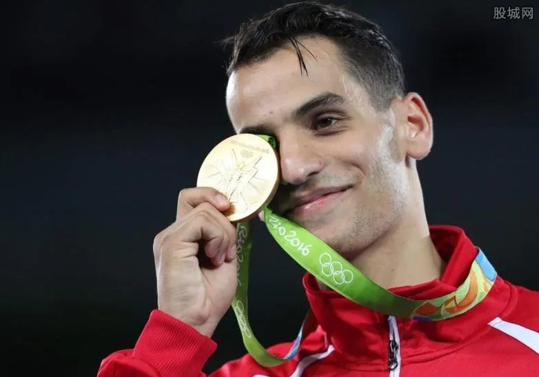 里约奥运奖牌面世：金牌含金6克价值约3900元