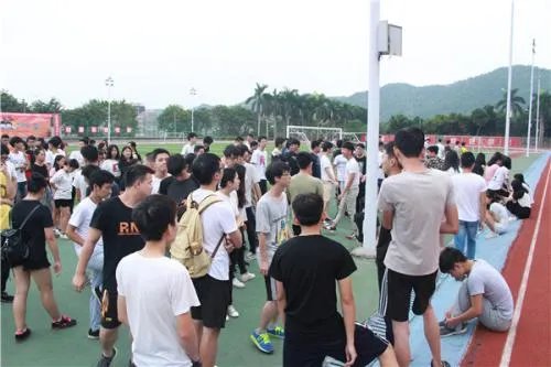 体测不应成比赛拦路虎，体能测试有多反人类？