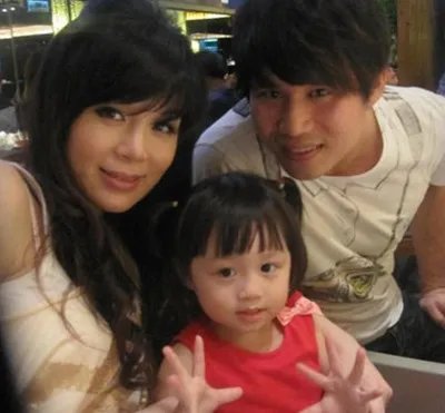 台湾艺人ivy美照盘点 老公在外开名车勾妹