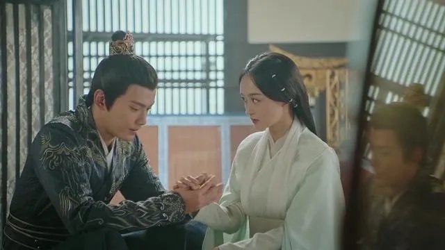 如何评价《凤弈》中崔鹏饰演的梁灏帝？