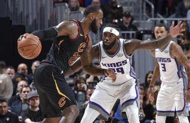 骑士逆转豪取13连胜,你怎么看?