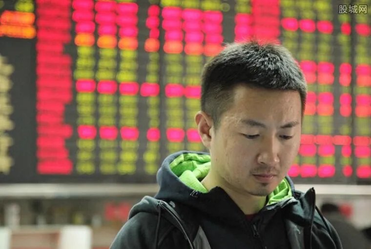 沪指跳空大跌 沪指开盘跌破3100点关口