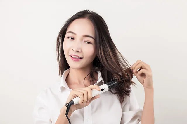 【卷发棒怎么用】电卷发棒使用方法 9大手法技巧介绍