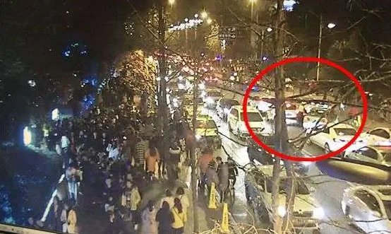 克隆出租连撞6车 司机跨年夜上演疯狂一幕被刑拘