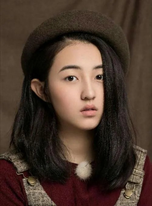 何蓝逗为什么老针对张子枫 发微博踩张子枫 黄磊为什么对张子枫好