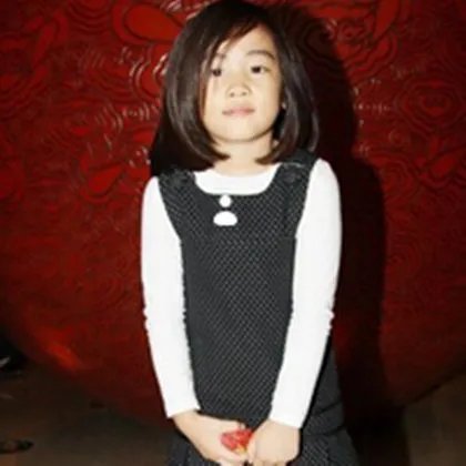 郑钧的女儿照片曝光  郑楚怡美丽动人