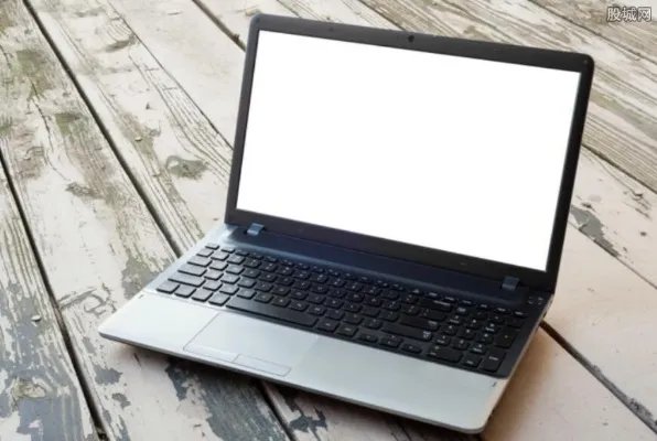 假扮高校生偷电脑 为偷窃使用各种伪装术