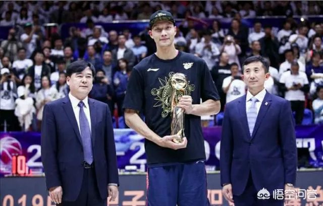 易建联32岁还能拿总决赛MVP,那当年选秀顺位在他前面5人现在实力又如何?