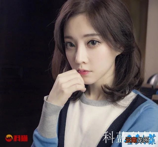冯提莫含吊图 冯提莫简直是直男杀手,她的妆容要怎么化