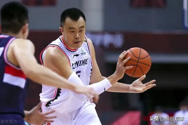 辽宁男篮再败,理性分析一下辽宁男篮输在什么地方?