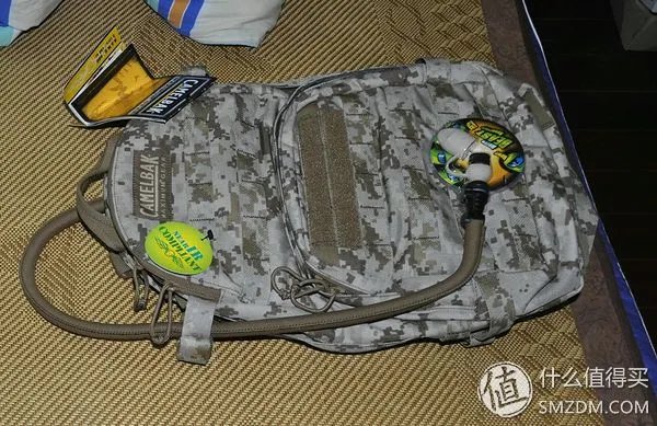 我去年买了个登山包，超耐磨——晒 Camelbak  驼峰 H.A.W.G. 500 登山包