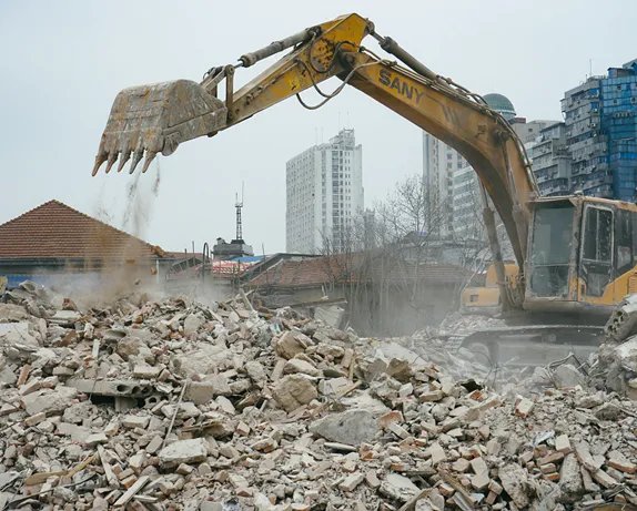 南宁大楼突然倒塌是怎么回事 南宁大楼为什么会突然倒塌