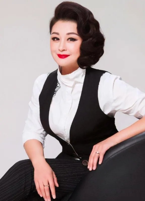 于月仙个人资料简历 年轻时候的照片有多漂亮