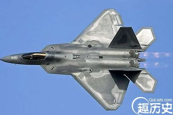 失踪半个世纪的客机突然出现,一切完好连咖啡都还是热的,这神秘的“劫机者”究竟是谁?