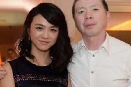 汤唯与冯小刚约饭  网友称要合作新戏吗？