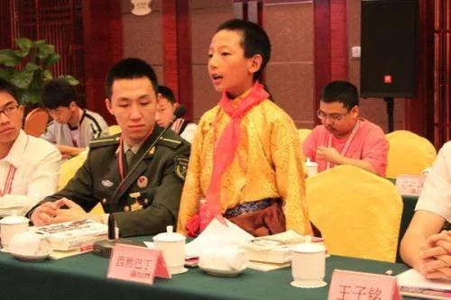 地震英雄林浩长大了,当初那批地震小英雄们现在都怎么样了?