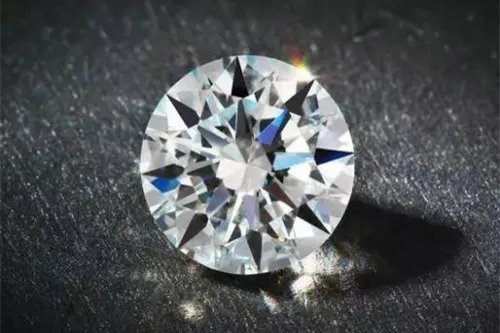怎么挑选裸钻 三种鉴别裸钻真假的方法