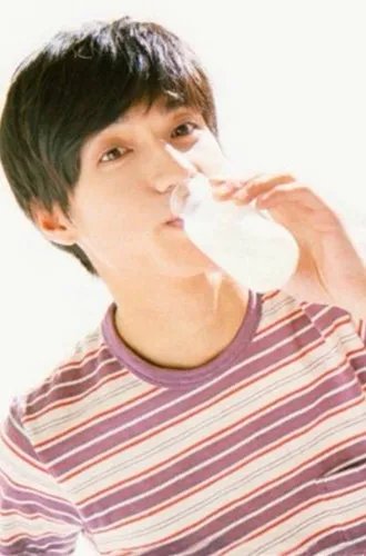 锦户亮历届女友大揭秘  近日更被爆出艳照事件