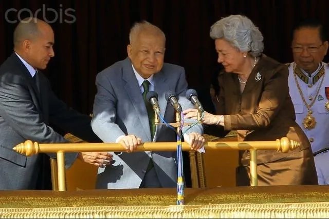 晚年和长子相依为命的莫尼克王后,她的次子是怎么死的?