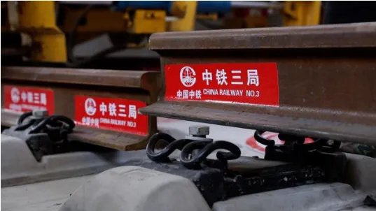 京张高铁轨道贯通是从哪到哪？为什么要修建京张高铁？