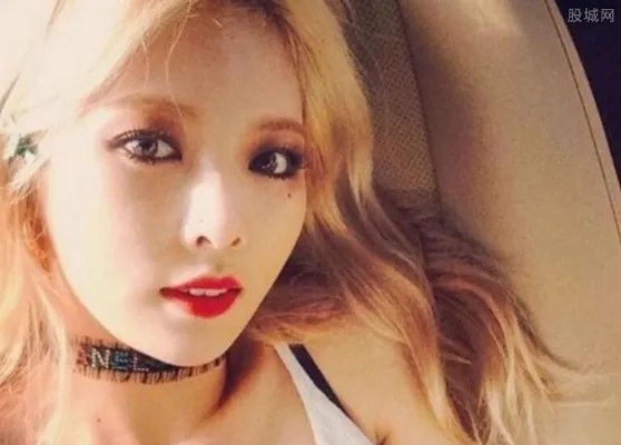 泫雅和宋茜事件 一次嘟嘴引起大家争议