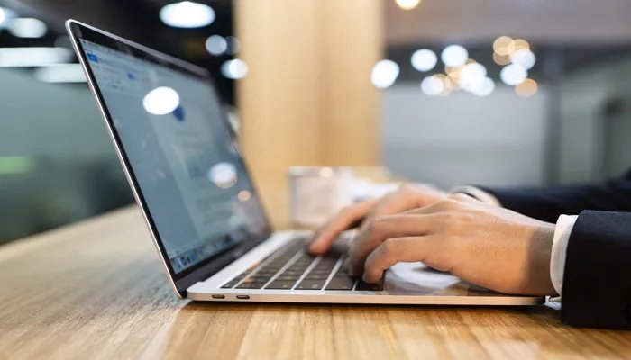 大学生兼职利弊 大学生兼职利弊分析