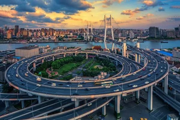 上海进入全球金融中心三强，身在上海的你有哪些特别的感受？