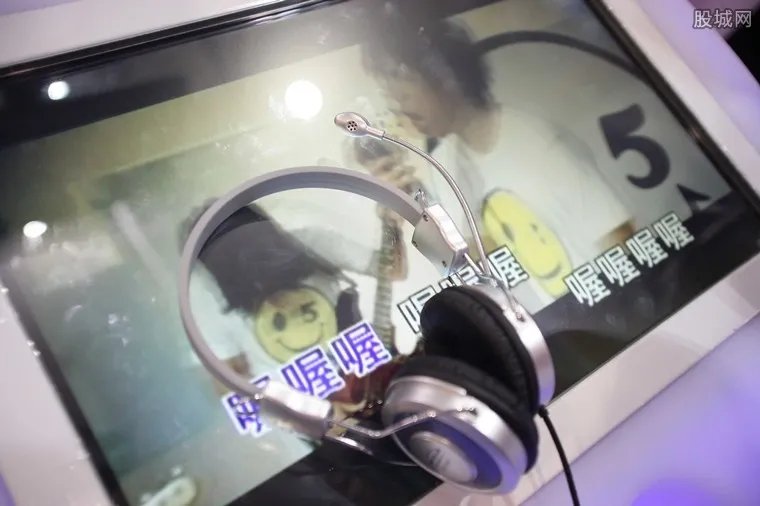 老人成ktv主力军 人均消费不超过20元深受欢迎