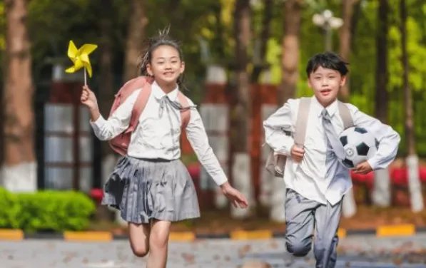 超龄儿童如何入学需要哪些手续？