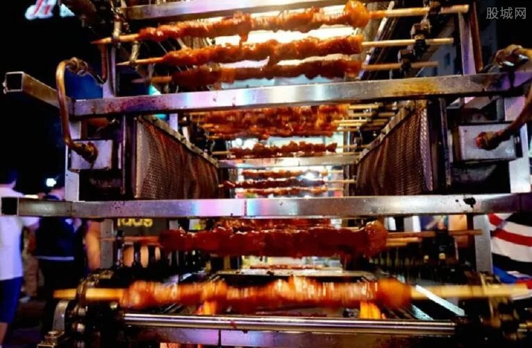 20秒吃50根肉串 肉串多少钱一串