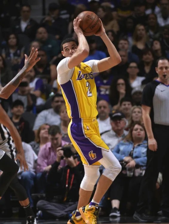 湖人客场逆转马刺是怎么回事