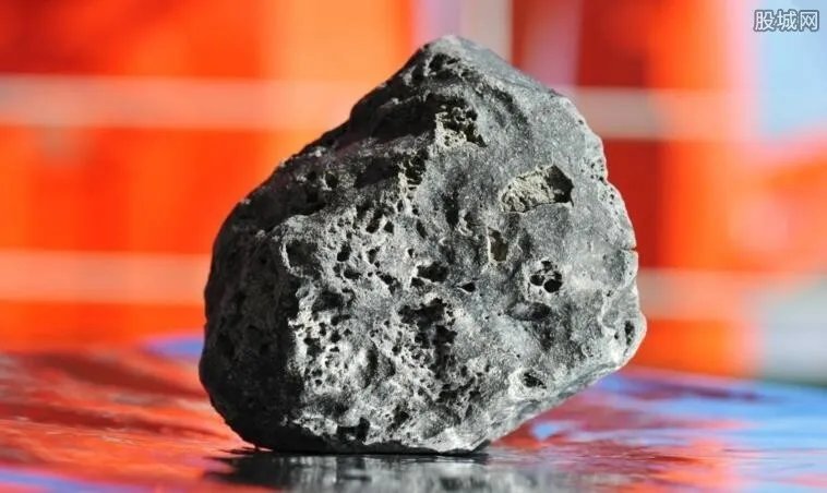 云南陨石一克5万 陨石为什么如此贵的?