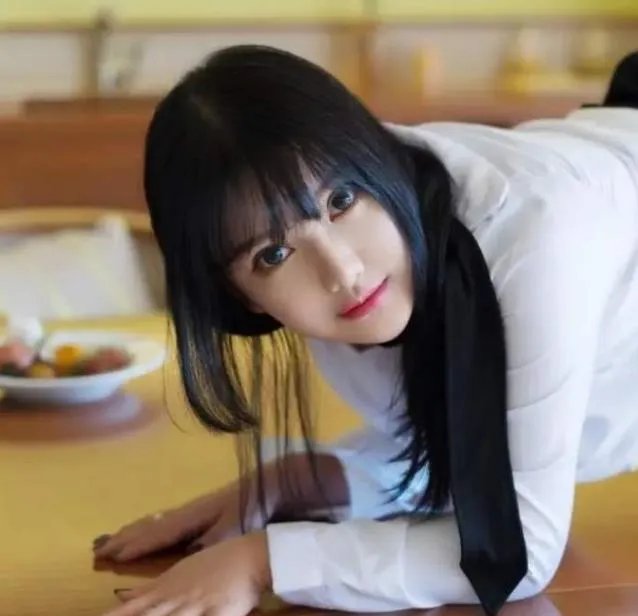 广州漫展小尤奈jk事件始末:广州漫展小尤奈资料照片