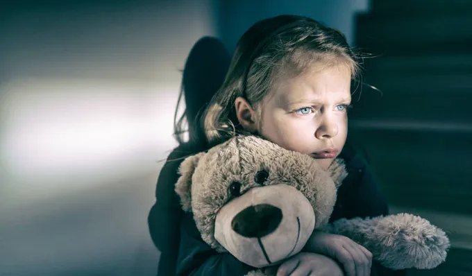 英籍女孩中国寻亲：没有怨恨。被遗弃小孩有寻亲的必要吗？