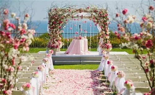 婚礼花门图片欣赏   如何布置婚礼花门